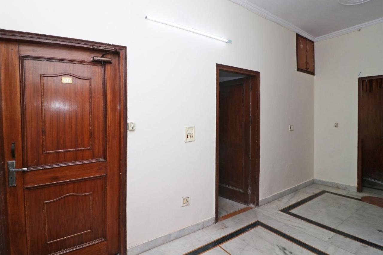 Hari Villa Residency --Near Noida Indoor Stadium エクステリア 写真